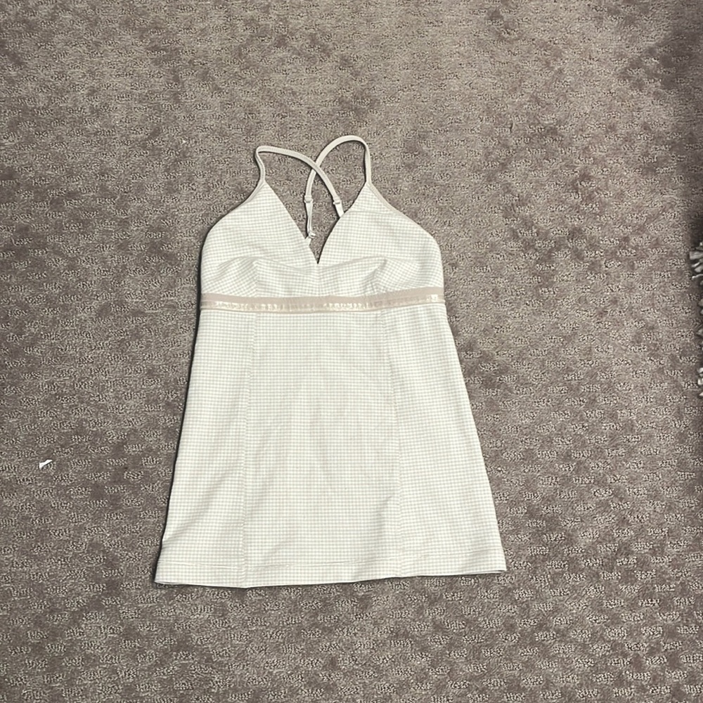 Lululemon top